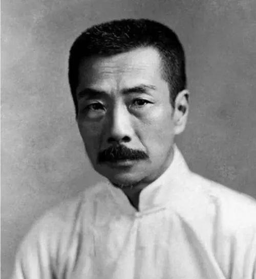 娱乐吃瓜酱鲁迅长胖